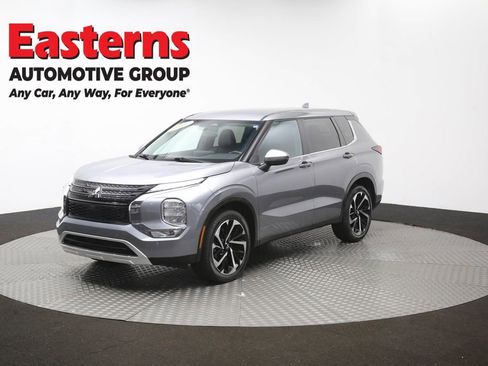 Used 2024 Mitsubishi Outlander SE FWD image 54
