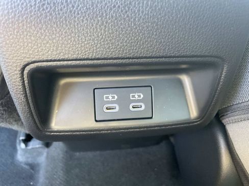 Used 2025 Toyota Corolla SE FWD image 16