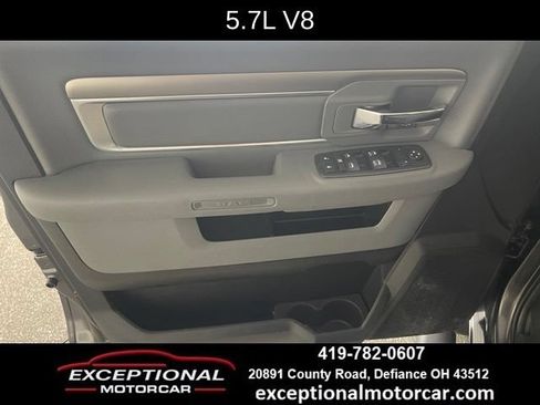 Used 2019 RAM 1500 Classic SLT AWD/4WD image 35