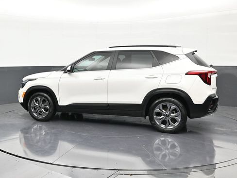 Used 2024 Kia Seltos S FWD image 2