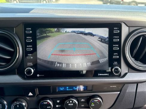 Used 2021 Toyota Tacoma TRD Off-Road w/ Technology Package AWD/4WD image 28