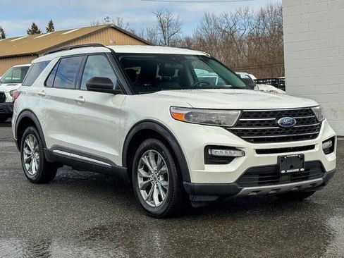 Used 2022 Ford Explorer XLT w/ Equipment Group 202A AWD/4WD image 1