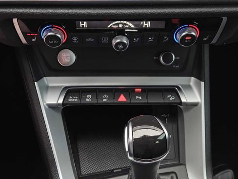 Used 2020 Audi Q3 2.0T Premium w/ Convenience Package image 19