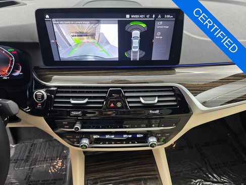 Used 2023 BMW 530i w/ Premium Package RWD image 22