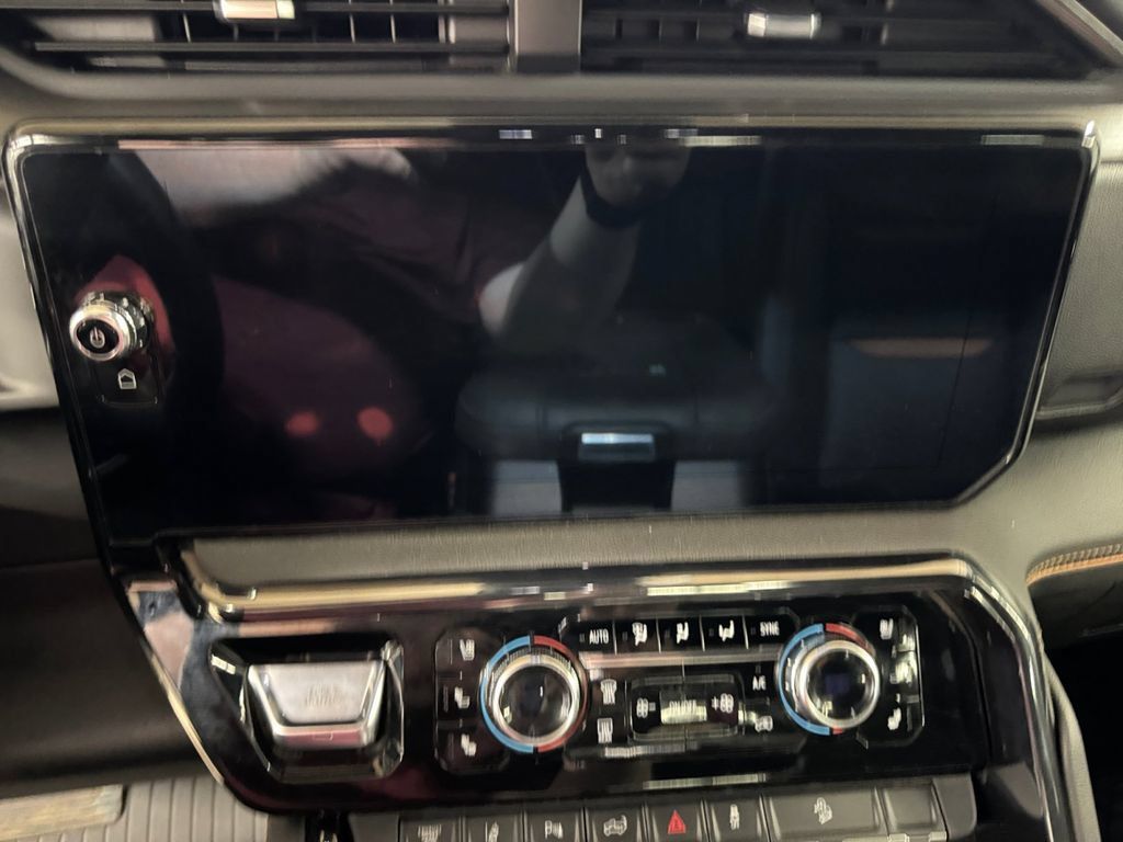 Used 2024 GMC Sierra 2500 AT4 AWD/4WD image 20