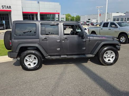 Used 2014 Jeep Wrangler Unlimited Sport AWD/4WD image 13