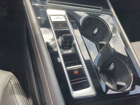 Used 2024 Volkswagen Atlas Cross Sport SE w/ Panoramic Sunroof Package FWD image 28