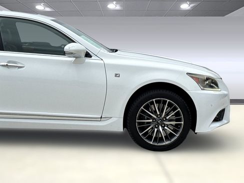 Used 2014 Lexus LS 460 AWD w/ F Sport Package image 34