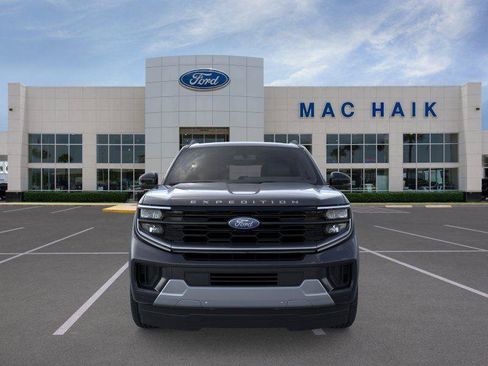 New 2025 Ford Expedition Platinum w/ Platinum Ultimate Package AWD/4WD image 36