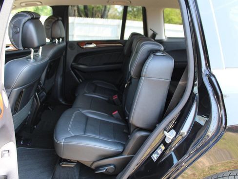 Used 2015 Mercedes-Benz GL 320 BlueTEC 4MATIC image 31