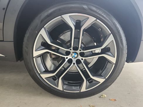 Used 2022 BMW X6 xDrive40i w/ Executive Package AWD/4WD image 8
