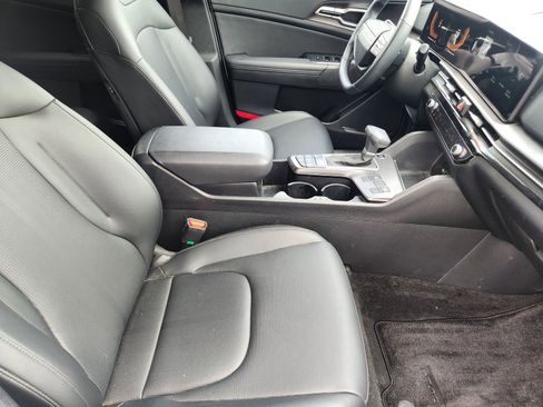 Used 2026 Kia Sportage EX FWD image 15