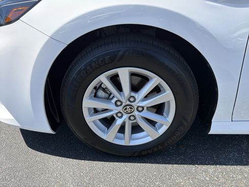 Used 2025 Toyota Camry LE FWD image 11