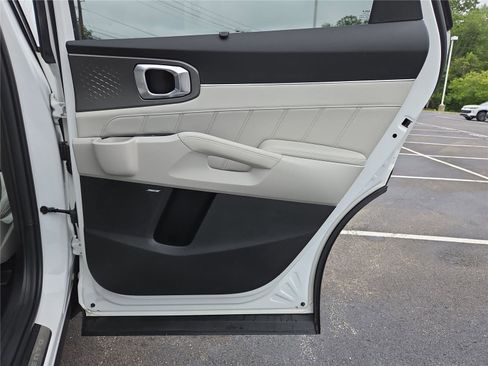 Certified 2023 Kia Sorento SX Prestige w/ Panoramic Sunroof Package AWD/4WD image 30