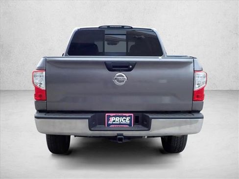 Used 2019 Nissan Titan SV AWD/4WD image 3