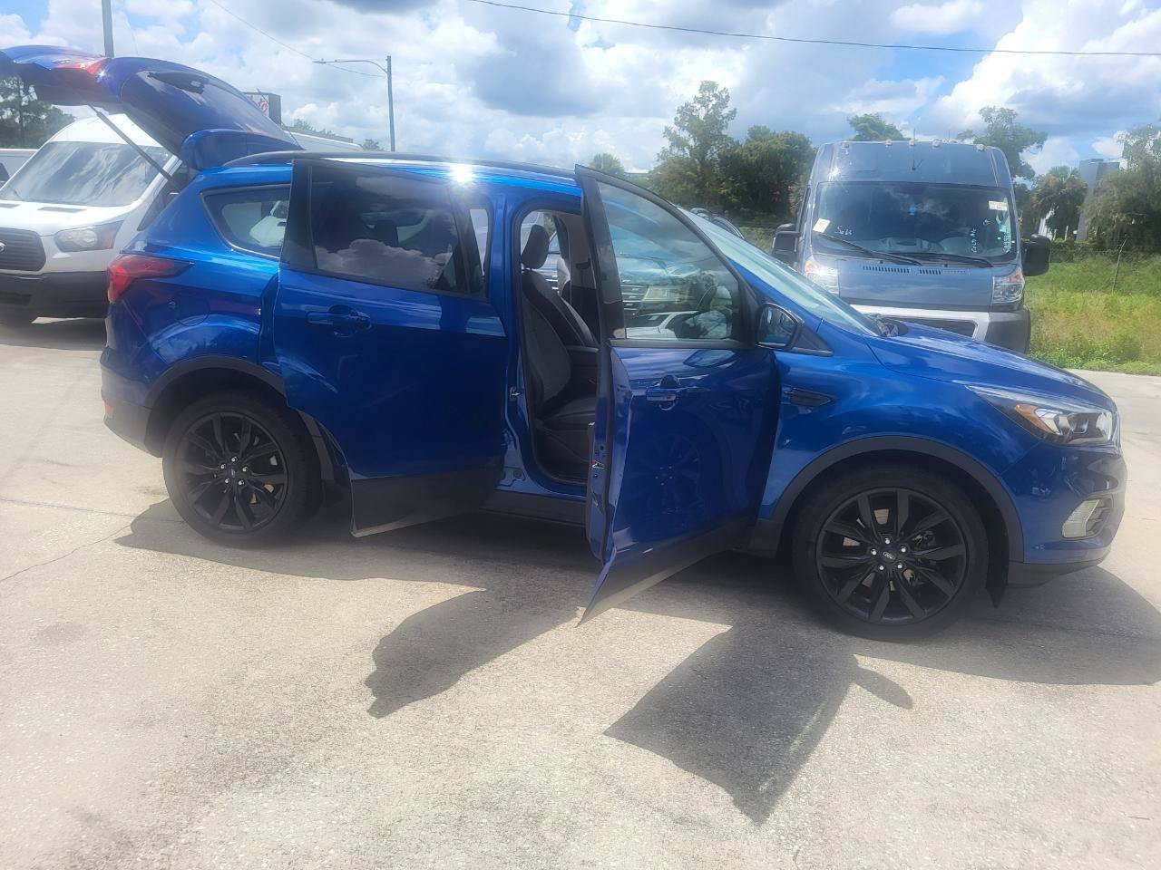 Used 2019 Ford Escape SE w/ SE Sport Appearance Package AWD/4WD image 42
