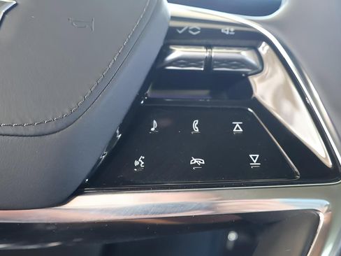 New 2025 Cadillac Escalade IQ Luxury 2 w/ LPO, Radiant Package image 19