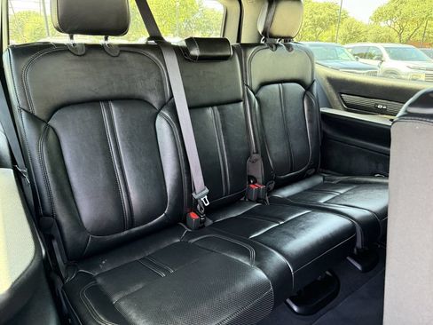 Used 2024 Jeep Wagoneer Series II w/ Flexible Seating Group RWD image 28