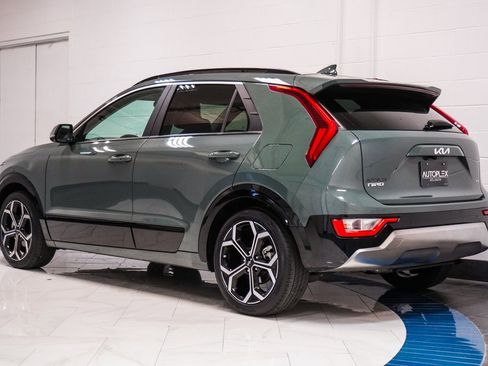 Used 2023 Kia Niro EX Touring image 35