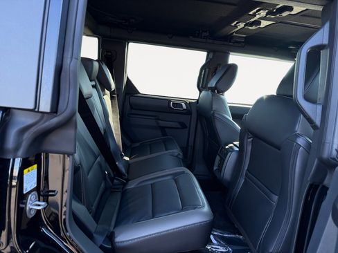 New 2025 Ford Bronco Outer Banks image 18
