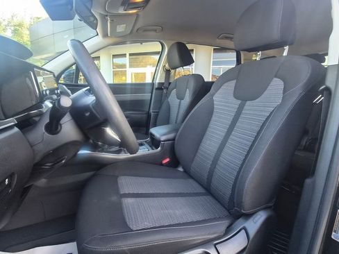 Certified 2023 Kia Sorento LX image 13