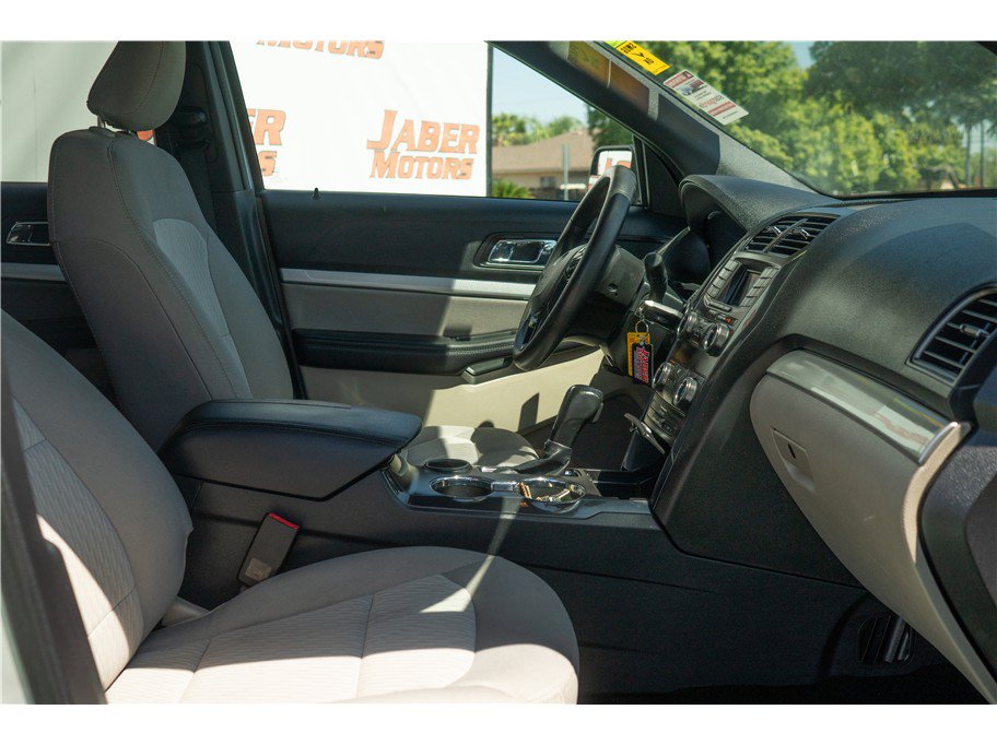 Used 2019 Ford Explorer FWD image 6