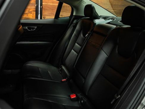 Used 2024 Volvo S60 B5 Core image 10