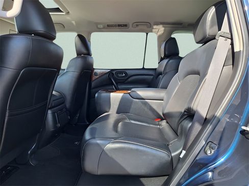 Used 2018 INFINITI QX80 Base image 11