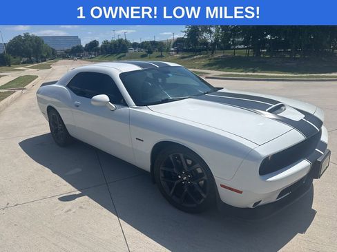Used 2019 Dodge Challenger R/T w/ Blacktop Package RWD image 1
