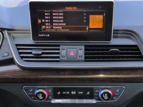Used 2019 Audi Q5 2.0T Premium Plus AWD/4WD image 18