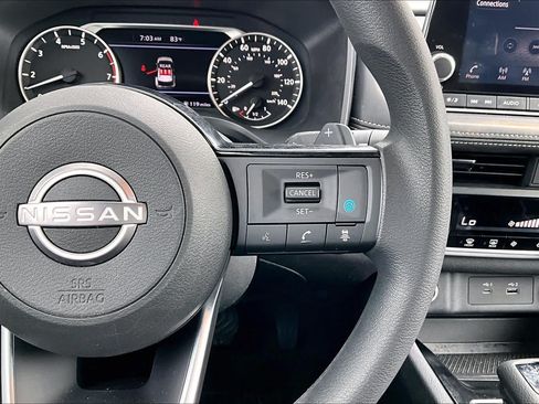 Certified 2023 Nissan Rogue SV FWD image 25