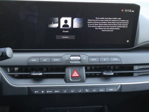 New 2025 Kia K4 LXS image 23