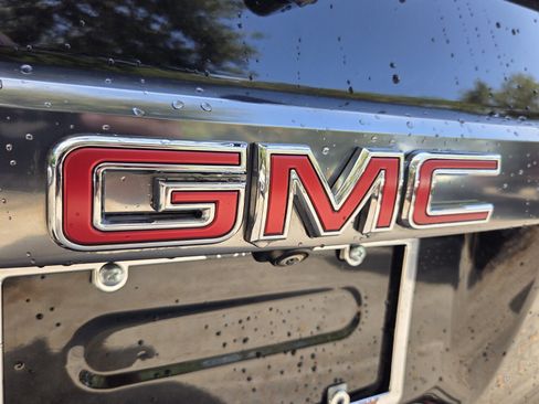 Certified 2023 GMC Acadia AT4 w/ Technology Package AWD/4WD image 18