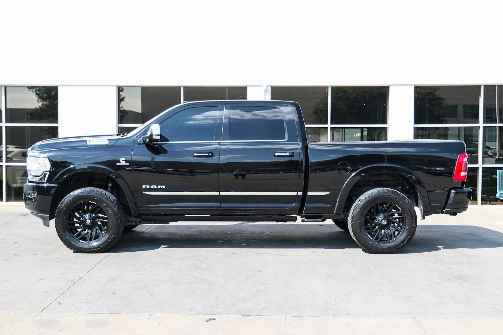 Used 2022 RAM 2500 Limited AWD/4WD image 20