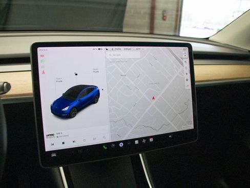 Used 2020 Tesla Model Y Long Range image 29