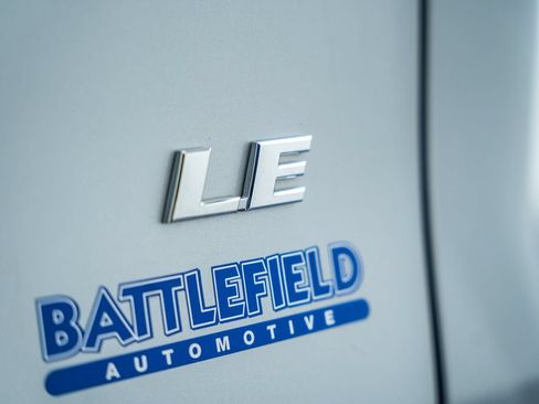Certified 2025 Toyota RAV4 LE FWD image 9