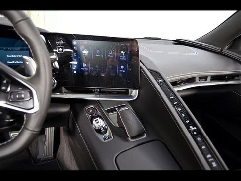 Used 2024 Chevrolet Corvette Z06 RWD image 16