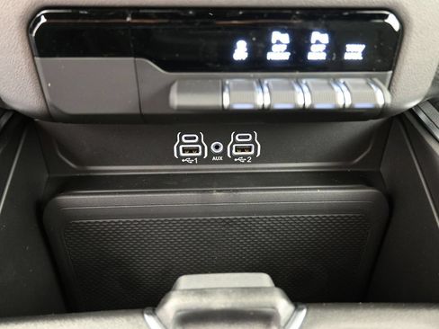 New 2026 RAM 1500 Lone Star w/ Night Edition RWD image 9