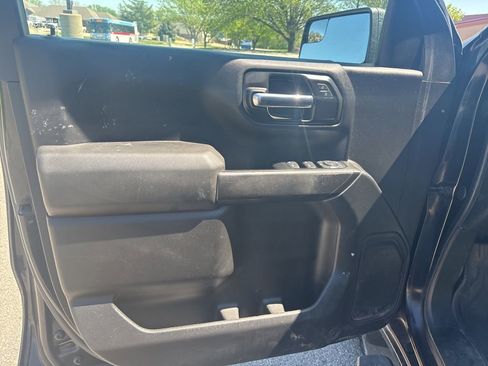 Used 2022 Chevrolet Silverado 1500 Custom image 13