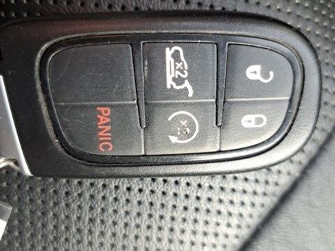 Used 2019 Jeep Cherokee High Altitude image 20