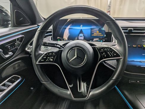 Used 2024 Mercedes-Benz E 350 4MATIC Sedan image 22