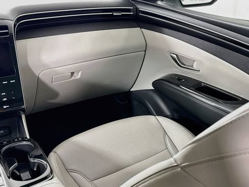Certified 2023 Hyundai Tucson Limited AWD/4WD image 27