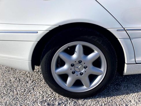 Used 2003 Mercedes-Benz C 240 Sedan image 19
