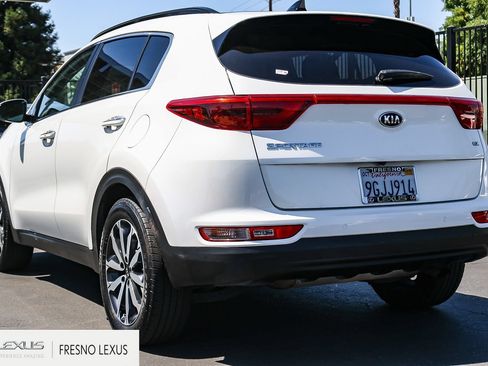 Used 2018 Kia Sportage EX w/ Option Group 040 FWD image 4