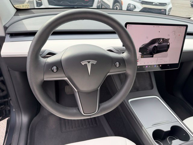 Used 2023 Tesla Model Y Long Range AWD/4WD image 30