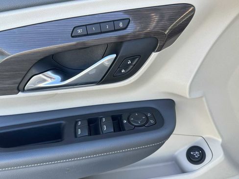 Used 2022 GMC Terrain Denali w/ Denali Premium Package image 20