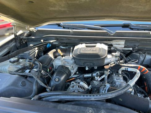 Used 2015 GMC Sierra 2500 Denali w/ Duramax Plus Package image 17