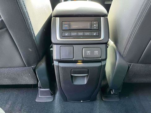 Used 2020 Subaru Ascent Limited w/ Popular Package #2 image 4