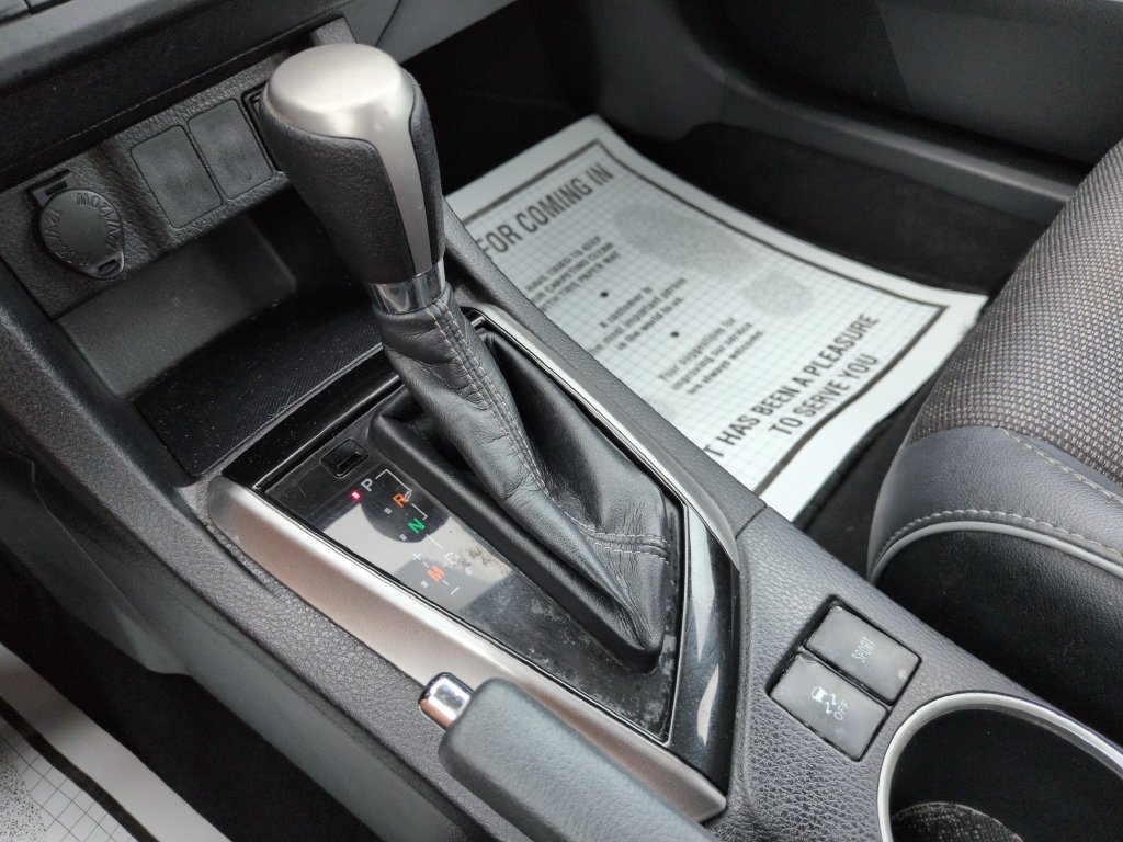 Used 2015 Toyota Corolla S FWD image 24
