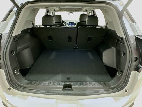Used 2024 GMC Terrain SLT AWD/4WD image 27